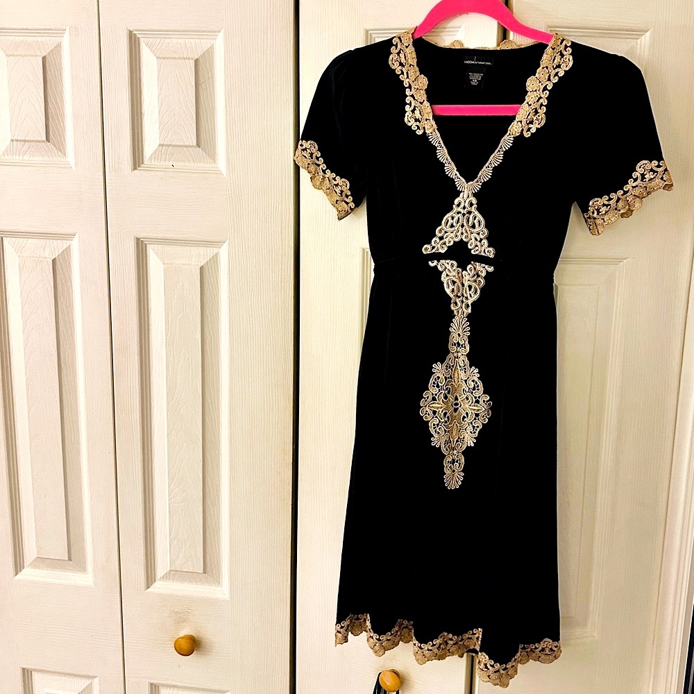 Moda International Black Flutter Sleeve with Embroidery XS